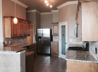 2212 SE 5th St, Moore, OK 73160