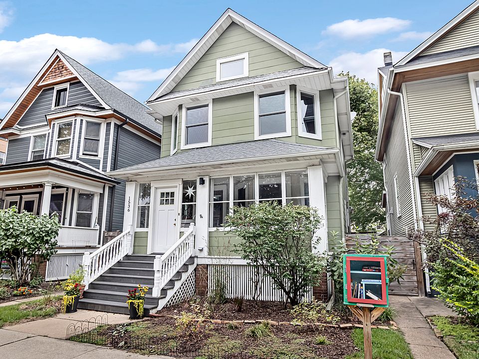 1st image of 1536 W Glenlake Ave