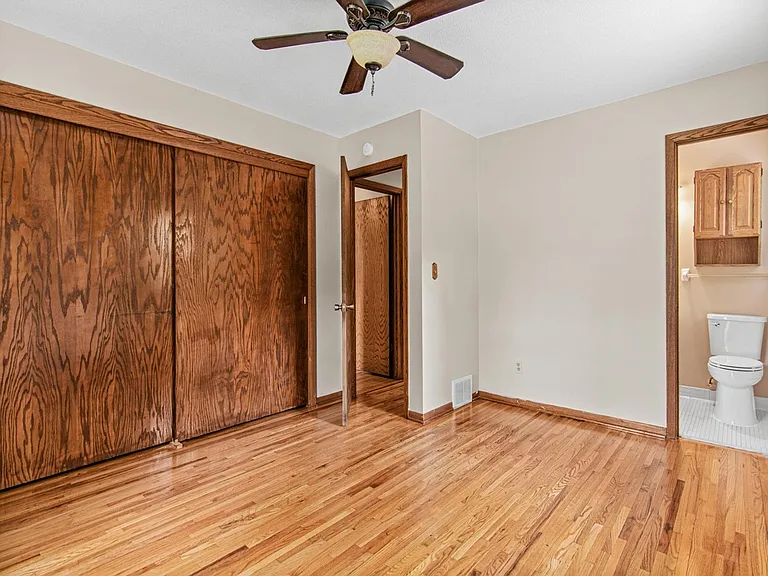3225 Lanewood Ln N — Photo 20