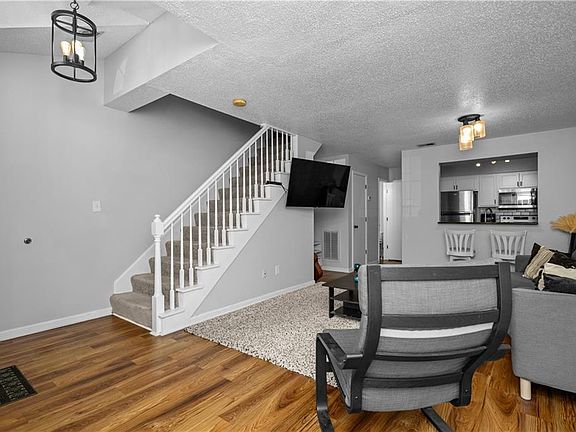 5th image of 600 Rue Saint La Rogue