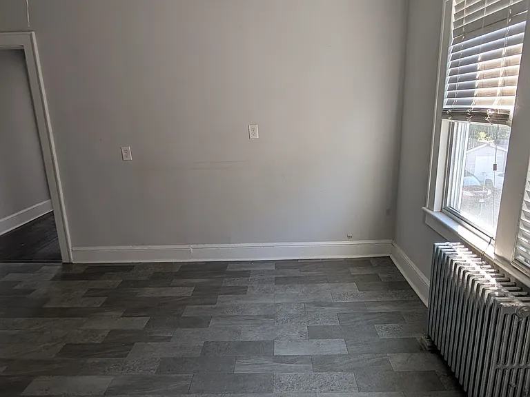 34-36 High St #5 — Photo 3