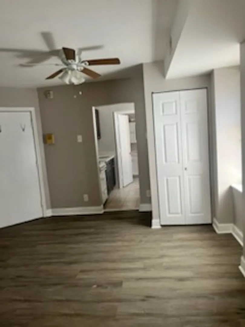 4040 Spruce St. — Photo 2
