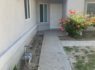 1177 Eva Donna St, Parlier, CA 93648
