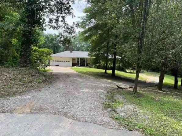 5340 Collegeview Dr, Ooltewah, TN 37363