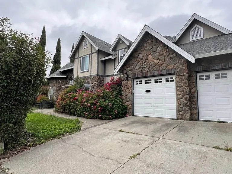 Heyer Ave — Photo 4