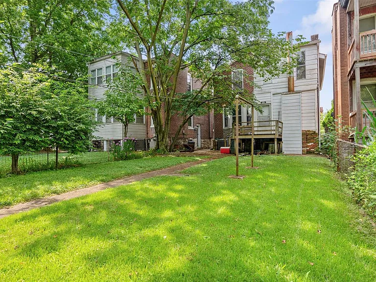 3637 Meramec St — Photo 27