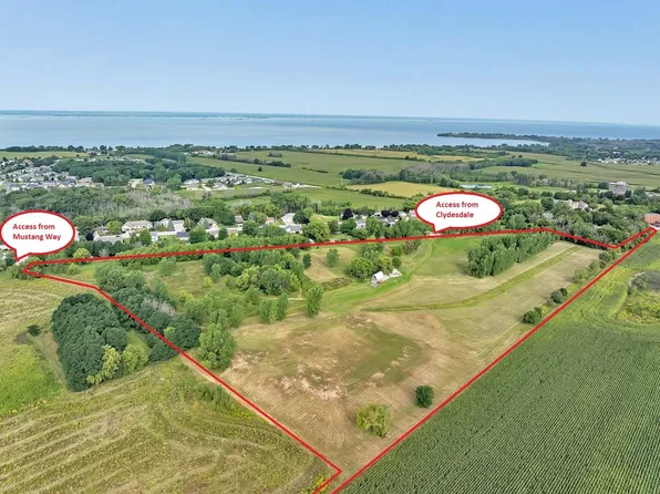 Clydesdale Dr, Green Bay, WI 54311