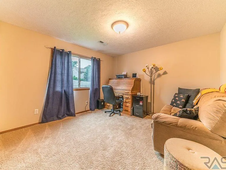 117 N Dewberry Ave — Photo 21