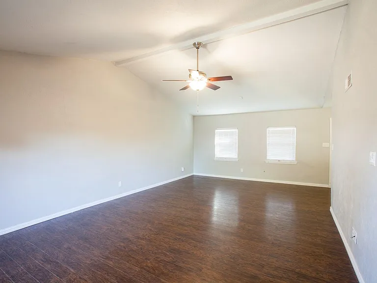 5713 Baker Dr — Photo 2