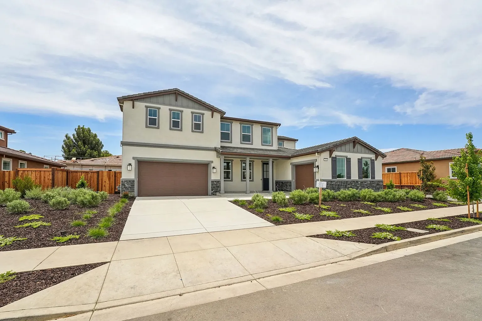 476 Trellis Way photo 1