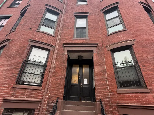 667 Massachusetts Ave APT 2B, Boston, MA 02118