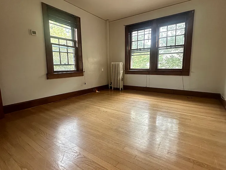 325 Bogert Ave — Photo 19