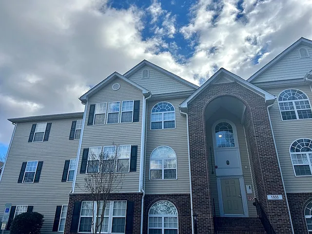 1034 Ivy Glen Dr #1034 — Photo 1