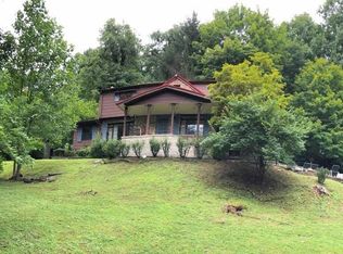 1333 Spring Valley Dr, Huntington, WV 25701