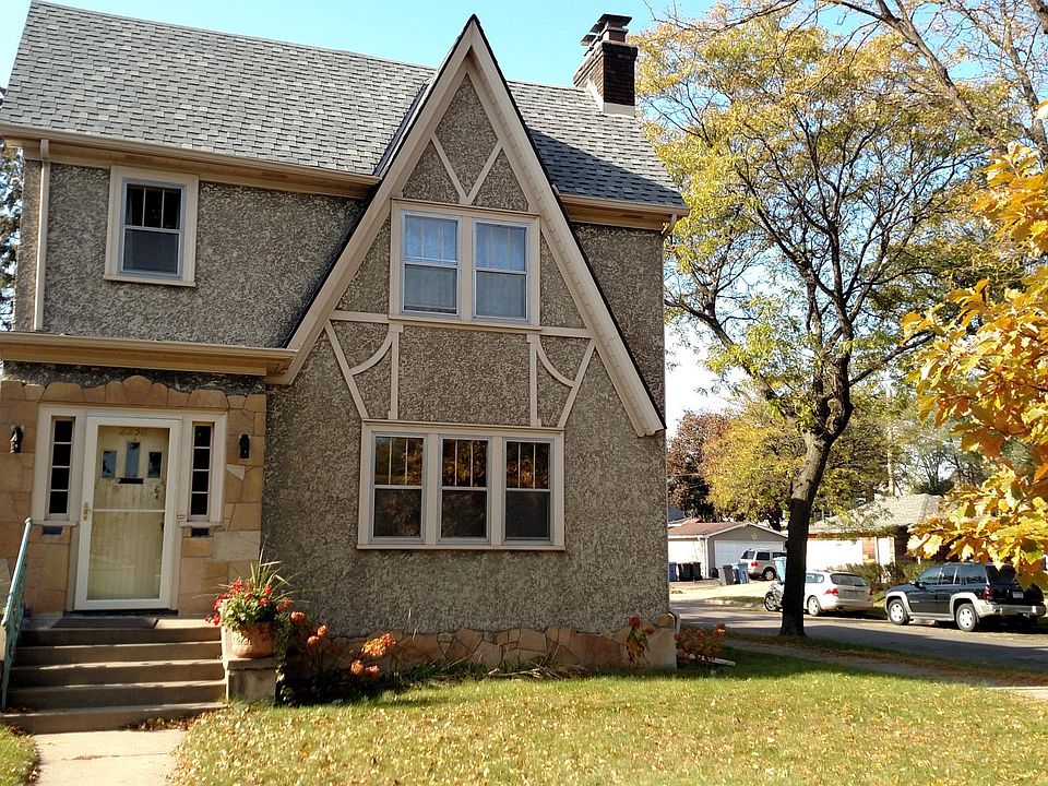 1st image of 2230 Quincy St NE #1