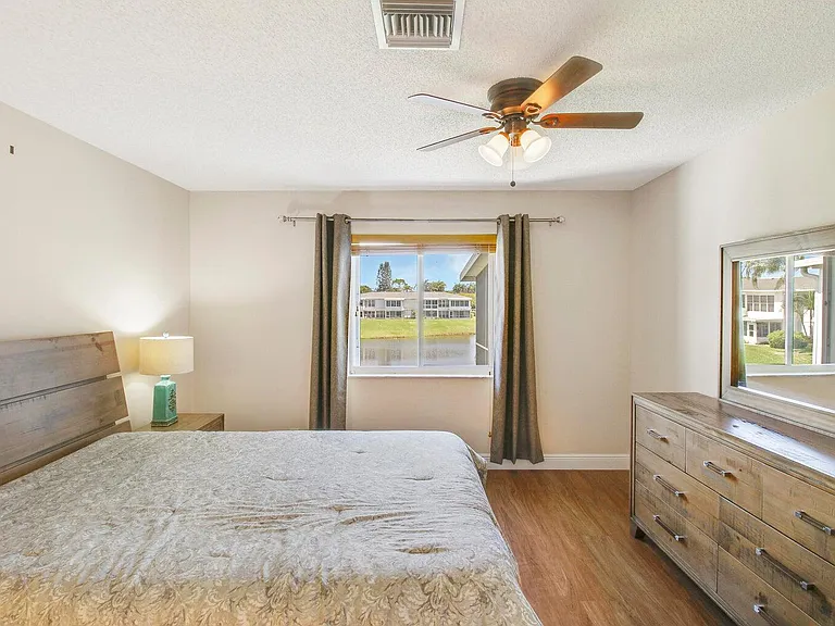 2730 SW 13th St #203 — Photo 10