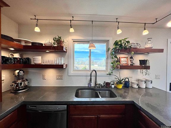 2nd image of 4474 Glen Drive