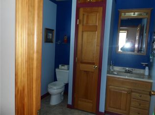 8611 Lake Rd, Le Roy, NY 14482