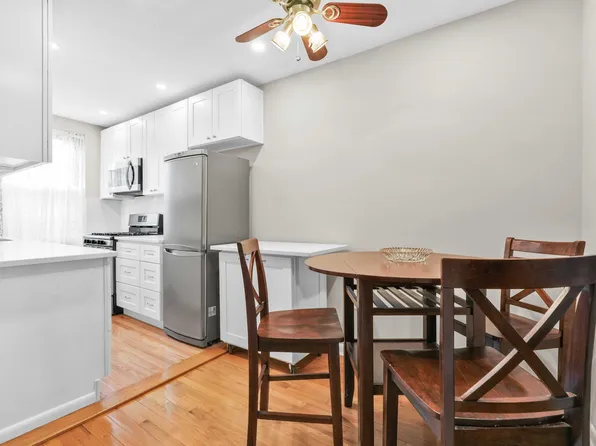 70-47 Park Drive East image 13 of 20