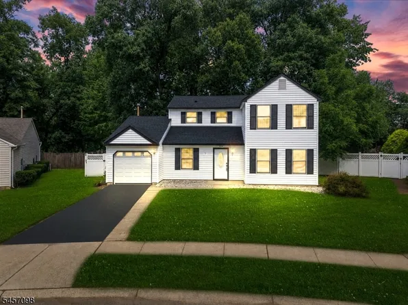 7 Mystic Cv, Howell Twp., NJ 07728