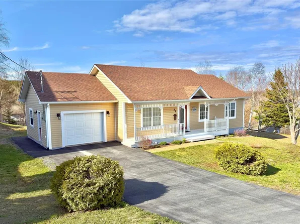 20-22 BLUNDON Drive, Clarenville, NL A5A4E2