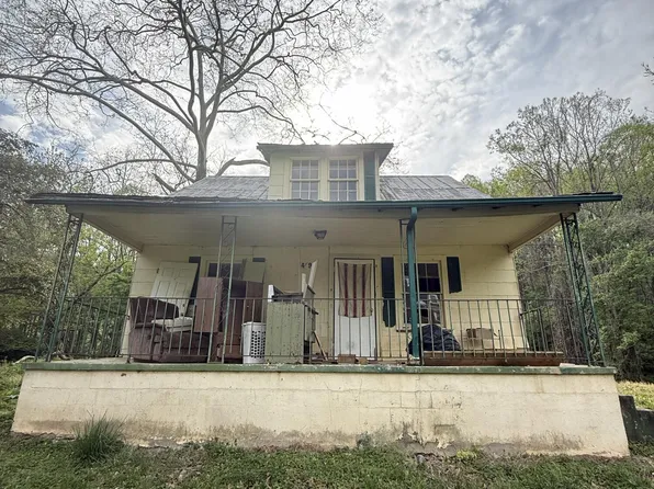 479 Trenthill Dr, Bassett, VA 24055