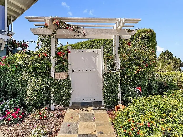 2123 De Mayo Rd — Photo 21
