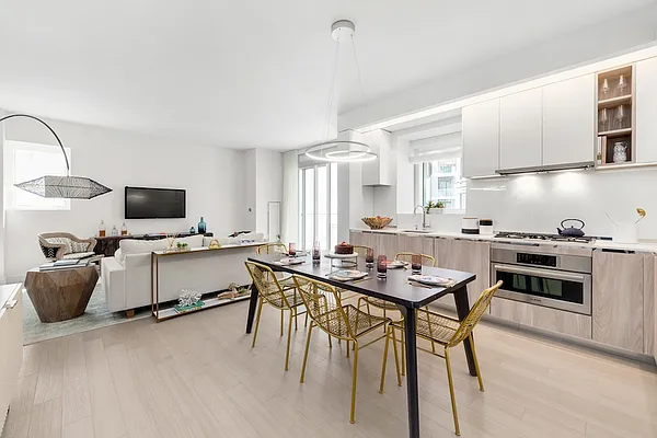 Rented by The Moinian Group | media 19