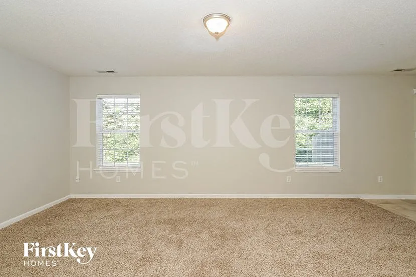 3 bed, 2.5 bath, 1440 sqft, $1,915 — Photo 2