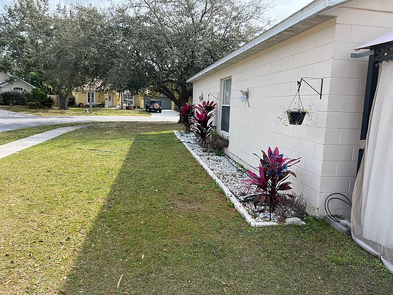 13830 Glasser Ave — Photo 16