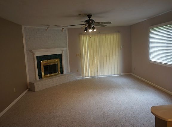 3rd image of 3207 Shamrock E Suite 12