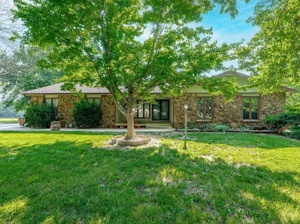 4384 SW Lakeview Rd, Towanda, KS 67144