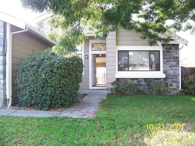 2015 Marshall Rd photo 1