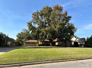 2711 E 26th Pl, Tulsa, OK 74114