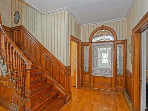 5th image of 137 Broad St APT 1