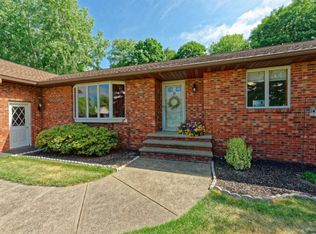 7 Schermerhorn Rd, Cohoes, NY 12047