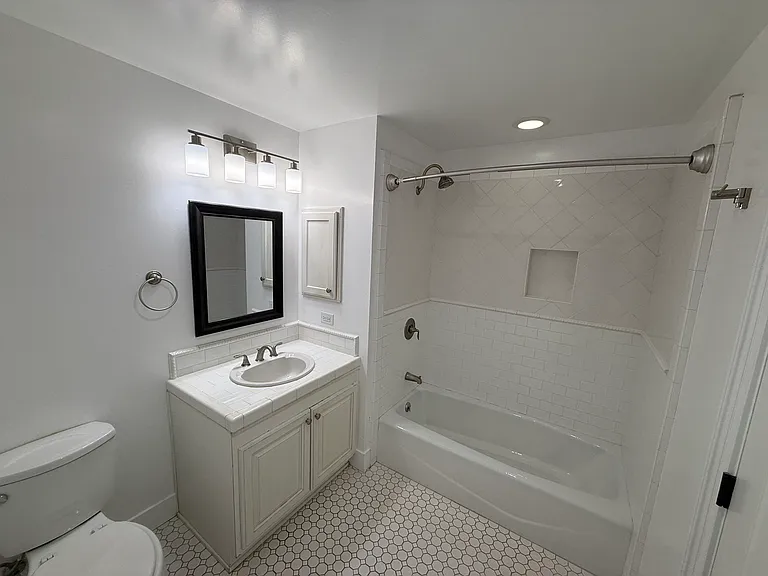 14255 Delano St #303 — Photo 10