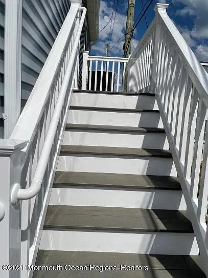 121 W Tide Way — Photo 18