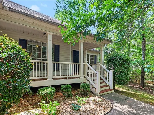 6186 Wayfarer Dr, Villa Rica, GA 30180