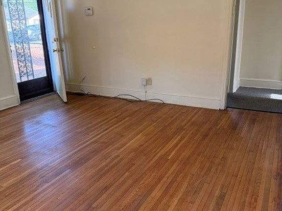 4th image of 1901 Ashley Rd