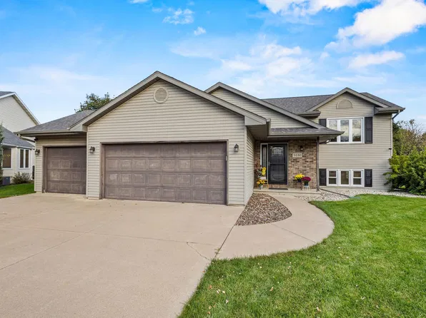 4030 Prairie Ln, Oshkosh, WI 54901