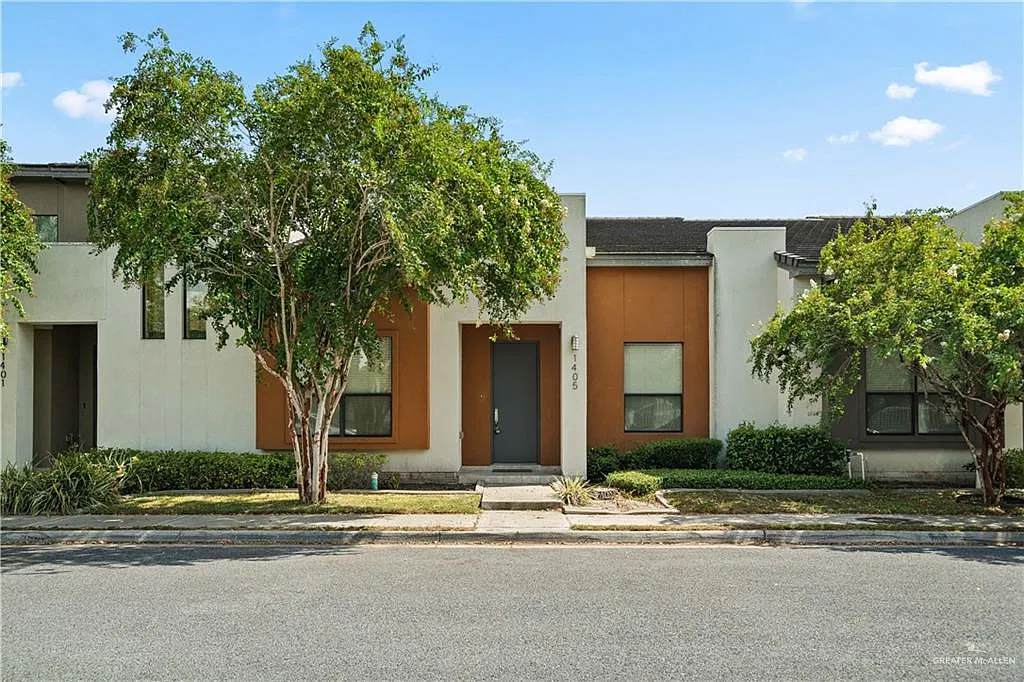 3 bed, 3.0 bath, 1943 sqft, $2,000 — Photo 2