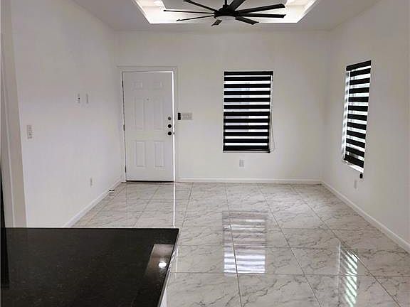 3rd image of 1006 N Woodson Ave #2