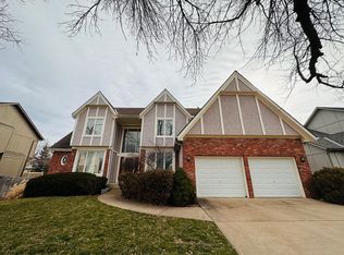 12319 Ash St, Overland Park, KS 66209