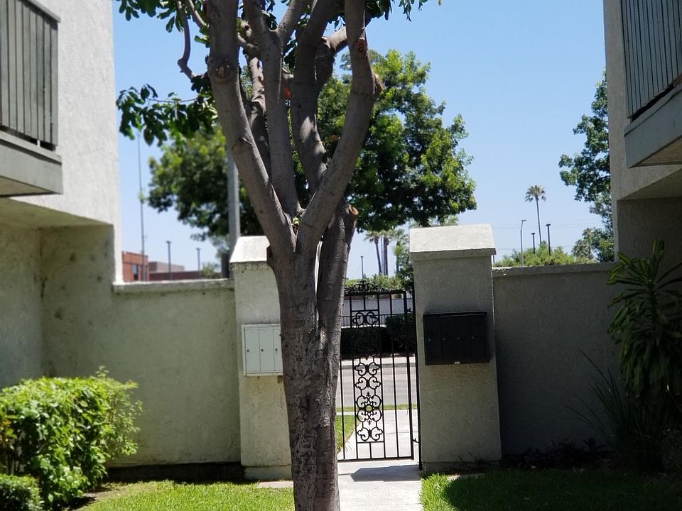 Well maintained landscape.
