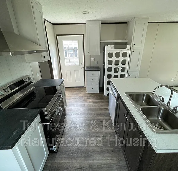 106 Cumberland Ln — Photo 3