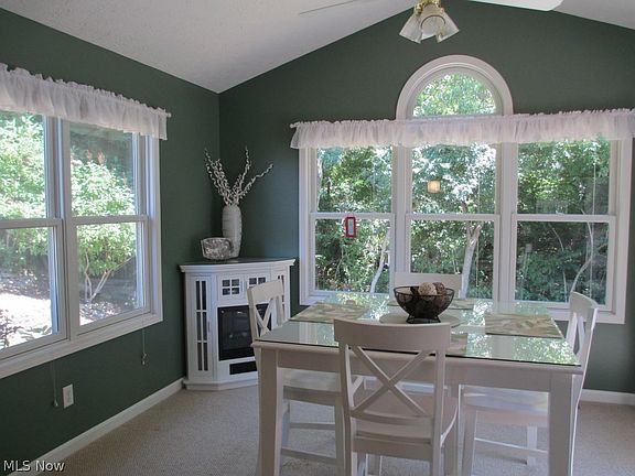 5th image of 1457 Waters Edge Dr #11