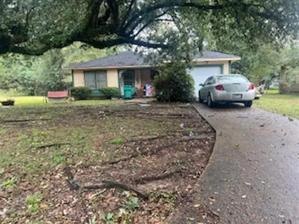 8 Circle S #R, Orange, TX 77630