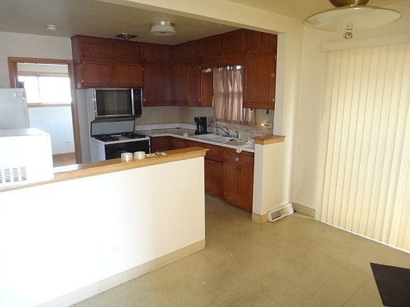 5th image of 5708 W Park Ave