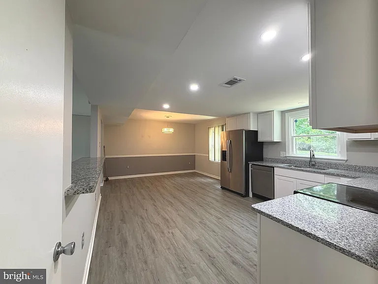 2063 Red Spruce Ct — Photo 5